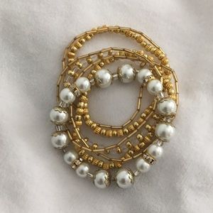 Gold and pearl stretch bracelets